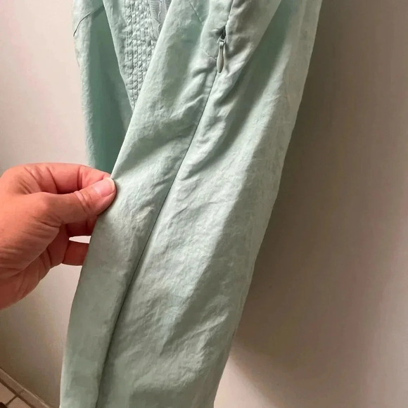 Esley mint blue and black lace mesh overlay sleeveless top medium - Picture 6 of 8